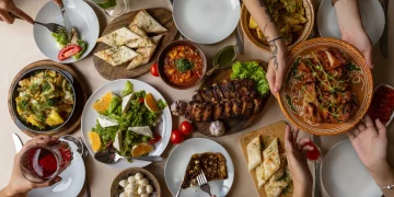 The Socialization of Global Cuisine: Food Sharing and Social Platforms