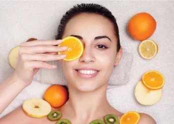 Superfoods and Antioxidants: The Powerful Link Between Superfoods, Antioxidants, and Anti-Aging