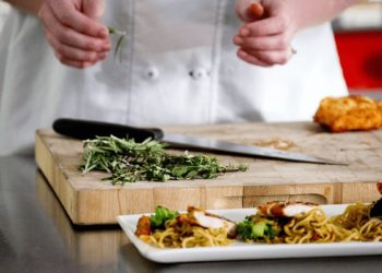 Culinary Innovation Through Multicultural Fusion Menus: How Renowned Brands and Chefs Are Shaping Global Food Trends