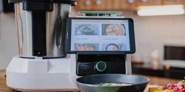 Smart Kitchen Devices: 3D Food Printers, Smart Ovens, and AI Cooking Assistants Entering Homes and Restaurants