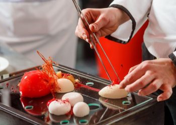 The Resurgence of “Molecular Gastronomy” and “Scientific Cooking” in Modern Cuisine
