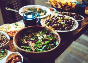 Popular Fusion Recipes: Mexican Sushi, Thai Burgers, Indian Pizza, and the Rise of Multicultural Culinary Creations