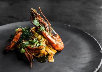 Designers and Chefs Collaborating to Create Art Menus: Merging Food, Space, and Storytelling